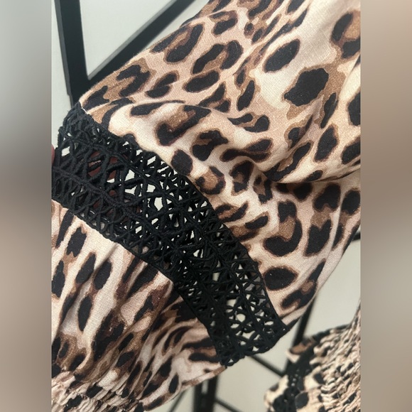 Venus Animal Print Off Shoulder Top with Elastic Bodice - NWOT - Size L - Picture 7 of 15